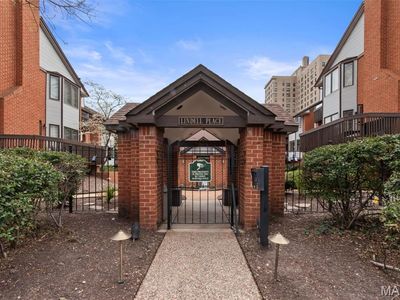 4444 Lindell Blvd APT 6