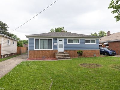 9326 Ackley Rd