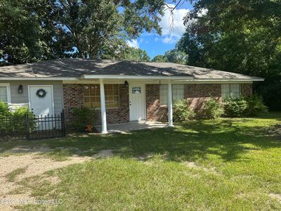 13637 Highway 613