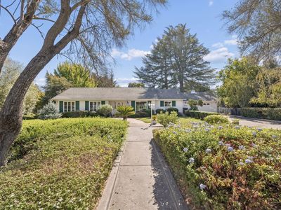 18 Country Club Drive
