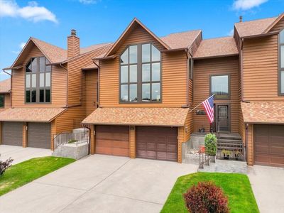 250 Fairway Dr
