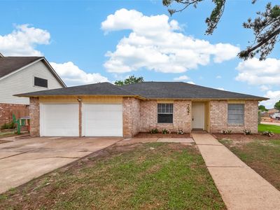 7627 Green Lawn Dr