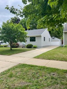 3904 7th Pl NW