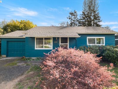 360 NE Liberty Ave