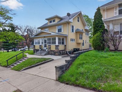 302 Ellery Ave