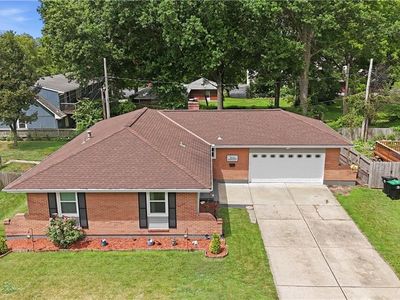 3916 Queen Ridge Dr