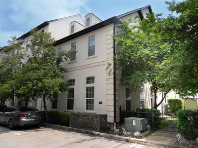9429 London Bridge Sta