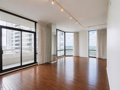 14 Greenway Plz Unit 19P