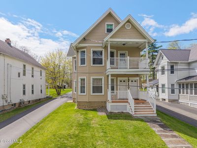 28 Pleasant Street
