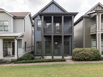 202 Copley Ln