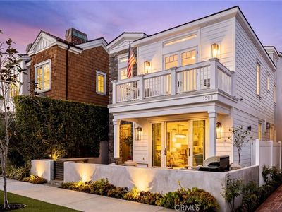 1508 E Balboa Blvd
