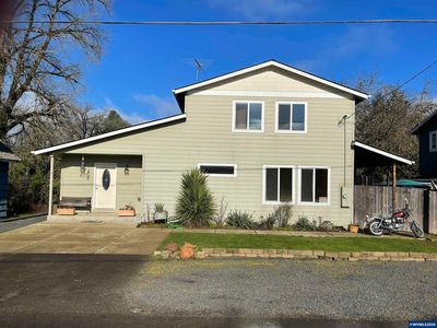 Property at 617 SW Monroe St, Sheridan, OR
