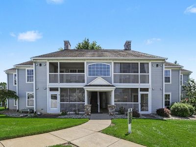 749 W Barrington Cir