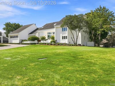 3802 Columbia Dr