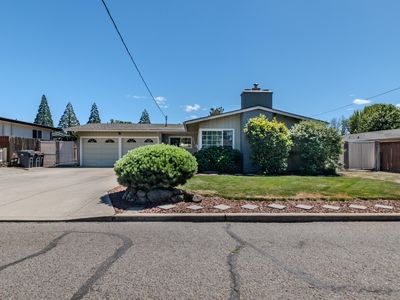 212 Windsor Way