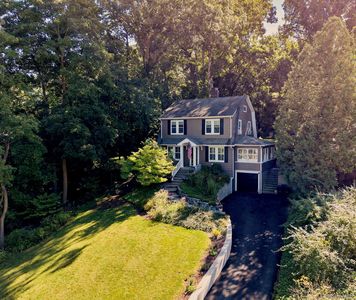 22 Hillside Avenue
