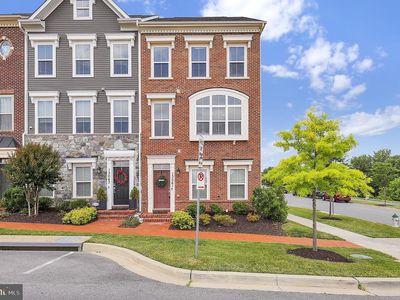 13061 Clarksburg Square Rd