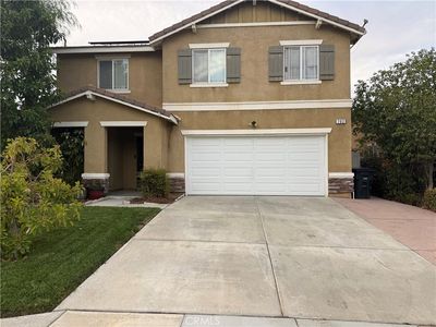 702 Gloriosa Ave