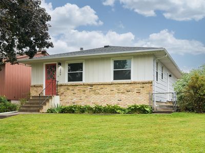 1590 Minnehaha Ave E