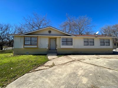 401 RIVERDALE DR