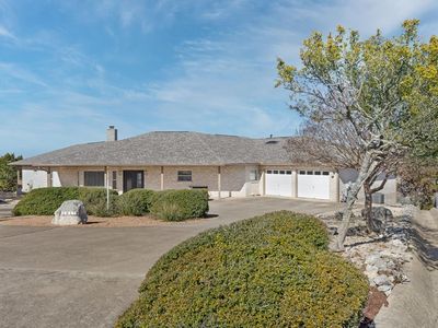 1817 Summit Point Dr