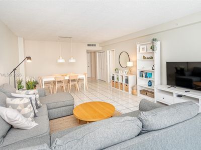 5601 Collins Ave APT 1517