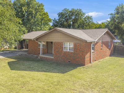 108 Circle Dr