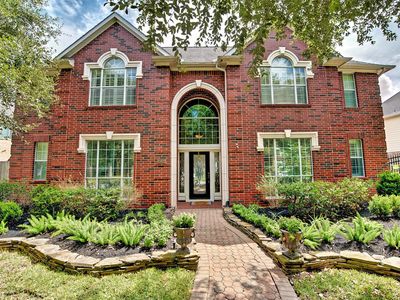 13422 General Gresham Ln