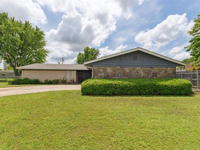 1009 Cherokee Pl