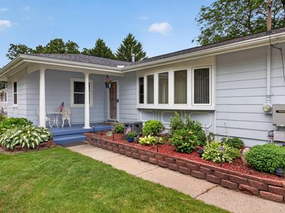216 Eastlawn Ave