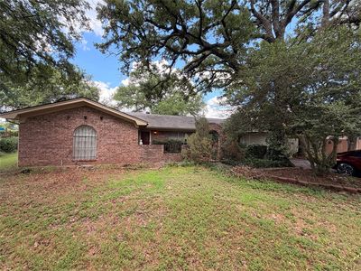5207 Apache Ct