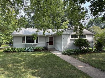 3 Fareway Dr