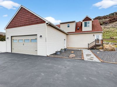 1003 S Henry Rd