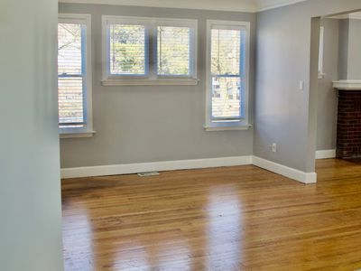 8937-8939 Pinehurst Ave