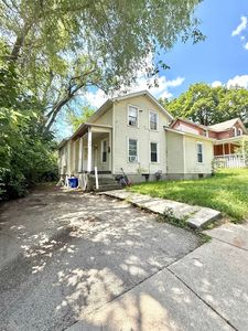 717 Kishwaukee St