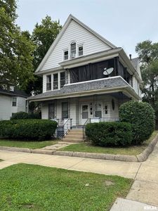 Property at 601 W Edwards St, Springfield, IL