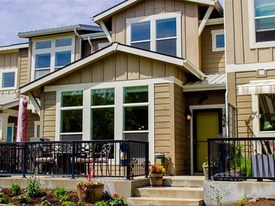 1934 W Summit Pkwy
