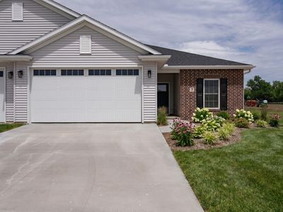 Property at 34 Frank Ct, Leclaire, IA