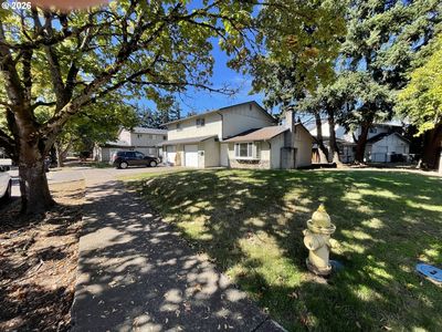 Property at 908 Cloverleaf Loop, Springfield, OR