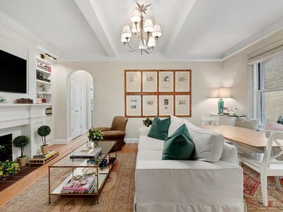 155 E 73rd St APT 1D