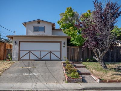 2255 Nina St