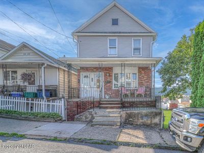 143 Elizabeth St