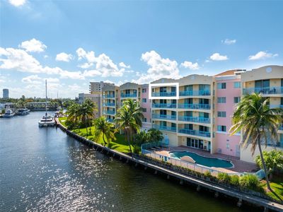 201 Golden Isles Dr APT 505