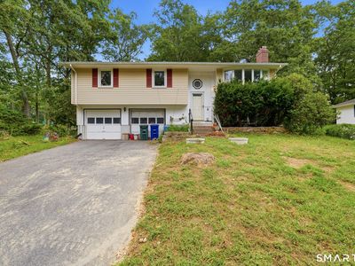 Property at 30 Ledgewood Drive, Gales Ferry, CT