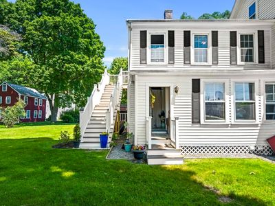 376 Main St APT 4