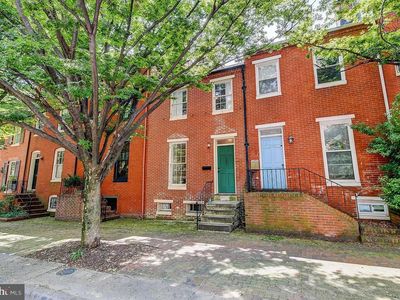 137 W Hill St