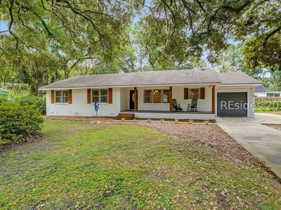 8 Miller Drive W