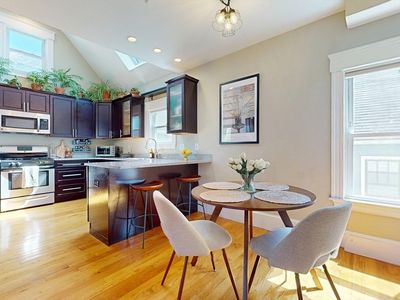 4 Cameron Ave APT 2