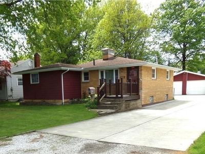 317 Wrexham Ave SW