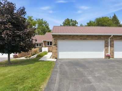 Property at 2015 Minnetonka Dr, Cedar Falls, IA